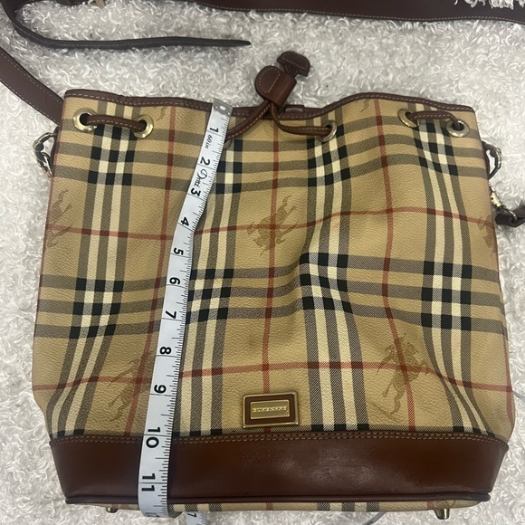 Burberry Beige/Brown Haymarket Check Canvas and Leather Drawstring Bucket Bag - Picture 15 of 15